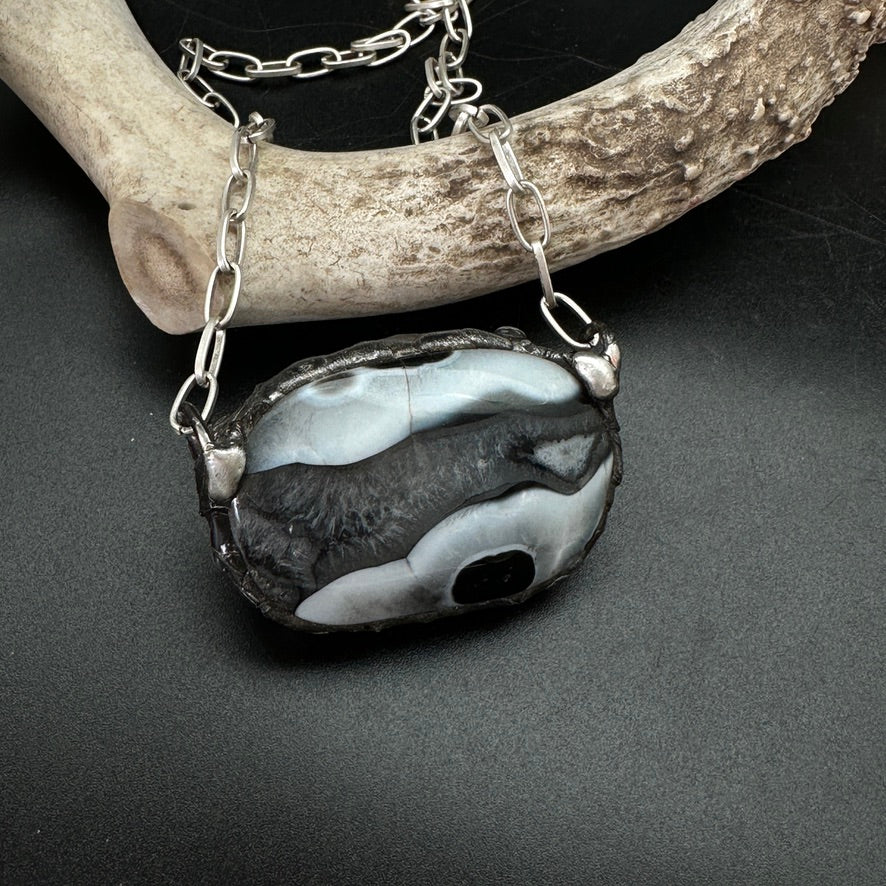 Stark ~ Black & White Agate Necklace