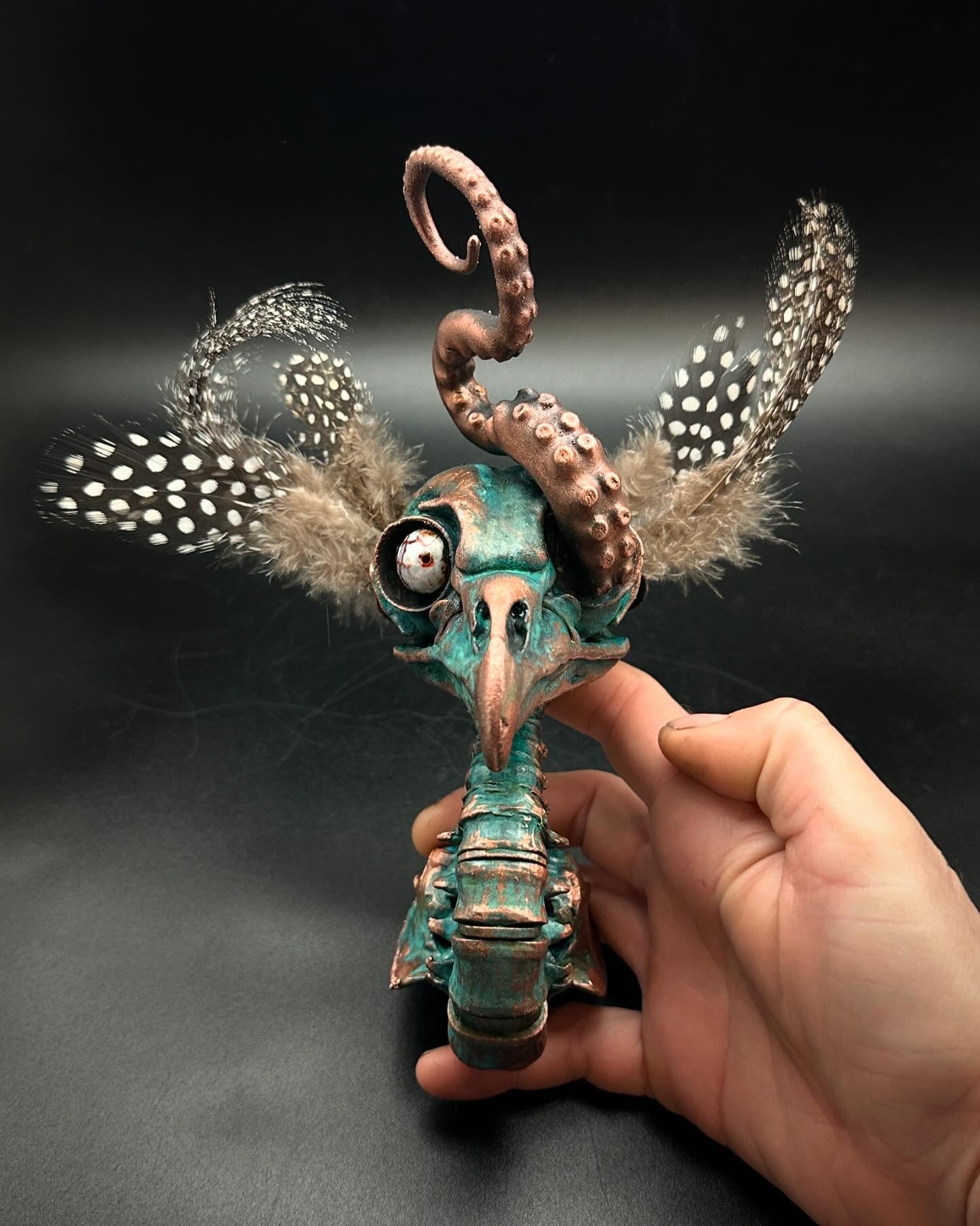 Featherhead w/ Tentacle Wall Mount